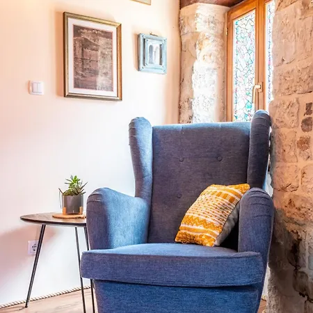 Apartament Traditional Vedran In A Stone House In The Very Center Of *